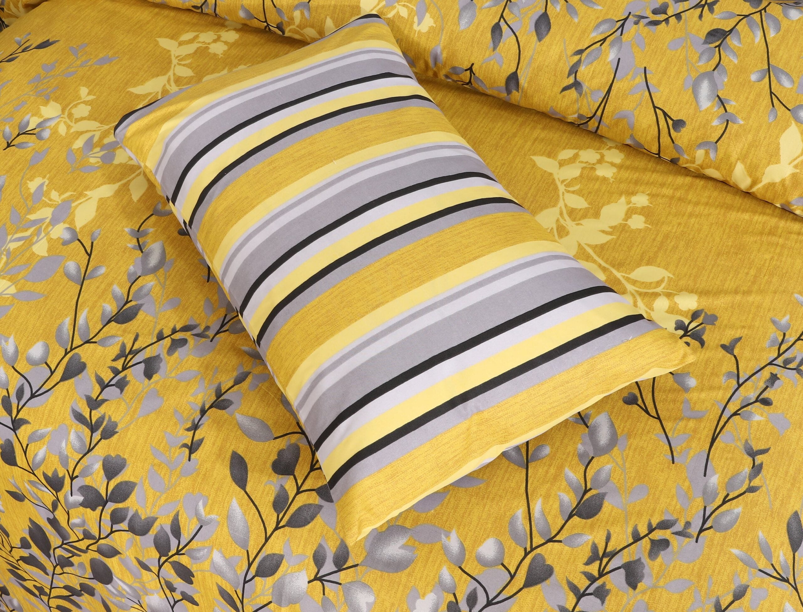 Yarrow-7pc Summer Comforter Set. ( Light Filling)