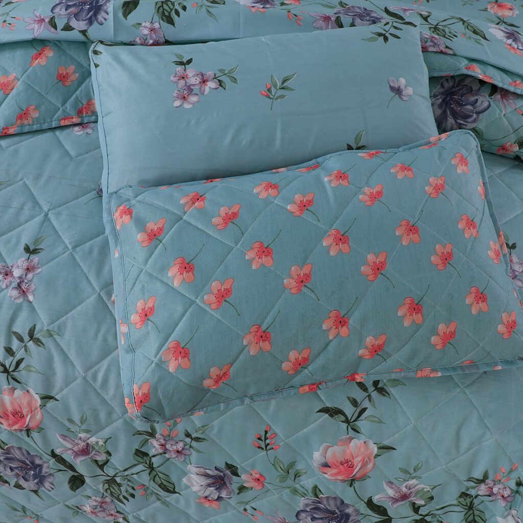 Dreamy-7pc Summer Comforter Set. ( Light Filling)